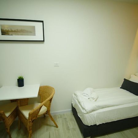Exclusive Guest Room Bene Beraq Екстер'єр фото