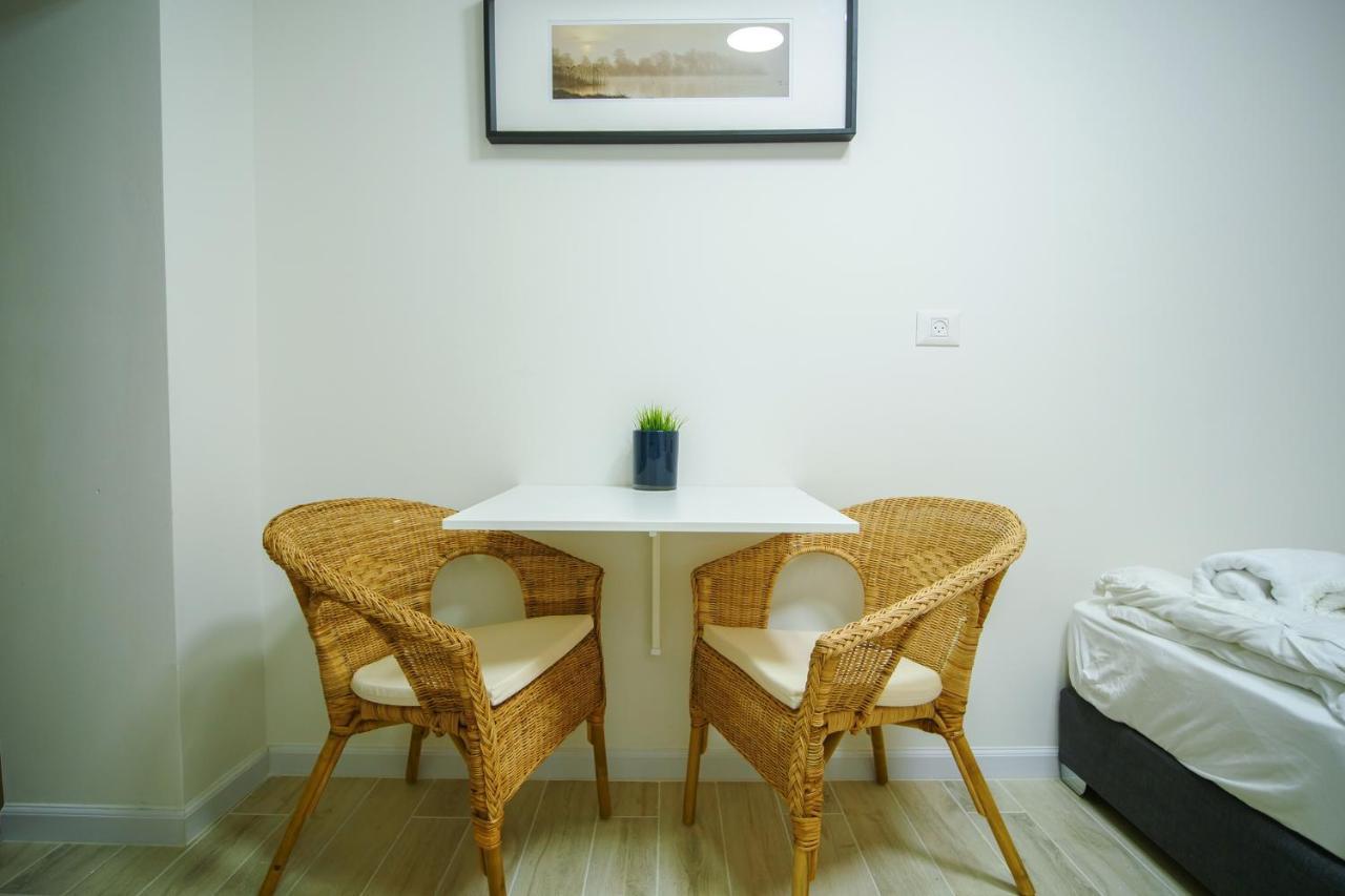 Exclusive Guest Room Bene Beraq Екстер'єр фото