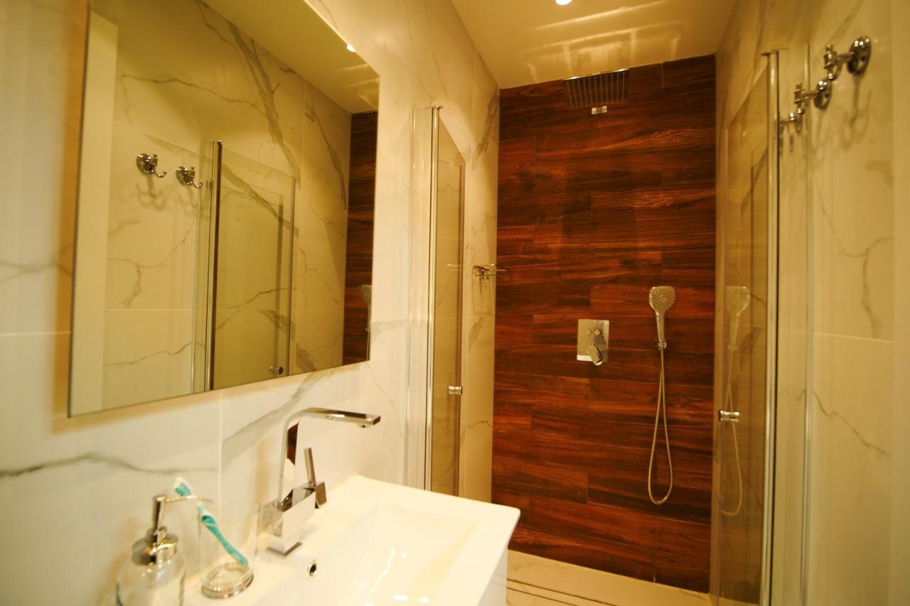 Exclusive Guest Room Bene Beraq Екстер'єр фото